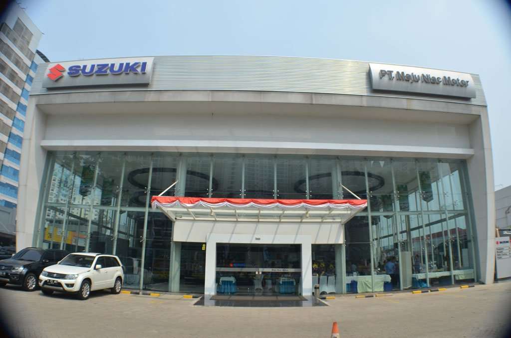 Suzuki Buka Outlet 3S Baru di Jakarta Utara Suzuki Buka Outlet 3S Baru di Jakarta Utara
