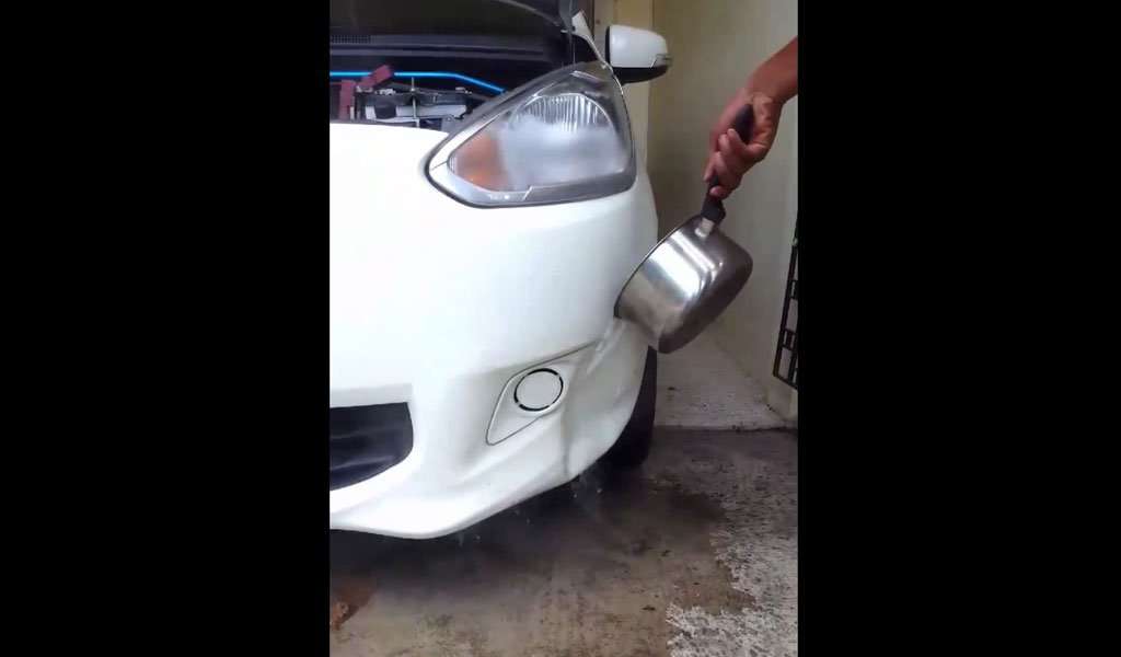 Video: Perbaiki Bumper Penyok? Cukup Pakai Air Mendidih Video: Perbaiki Bumper Penyok? Cukup Pakai Air Mendidih