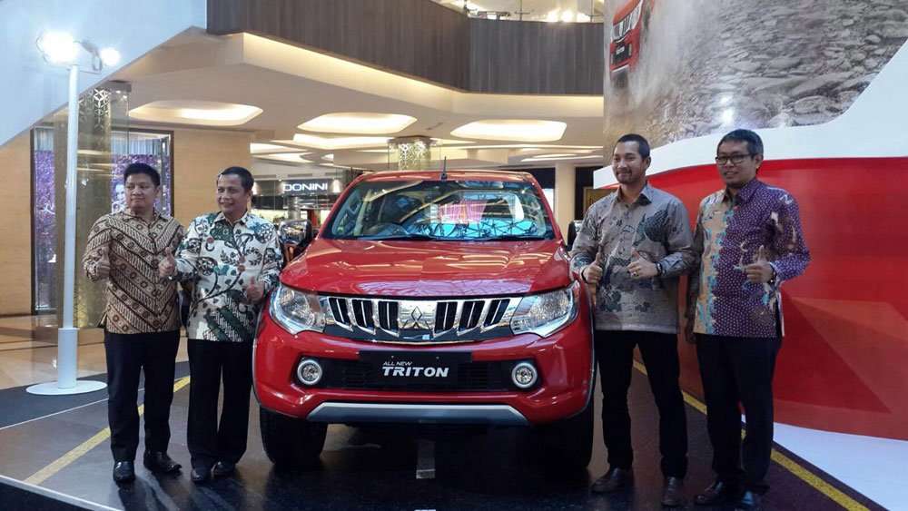 Mitsubishi All New Triton Diperkenalkan di Bandung dan Banjarmasin Mitsubishi All New Triton Diperkenalkan di Bandung dan Banjarmasin