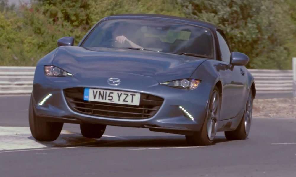 Video: Mazda MX-5 Vs Toyota GT 86 Video: Mazda MX-5 Vs Toyota GT 86