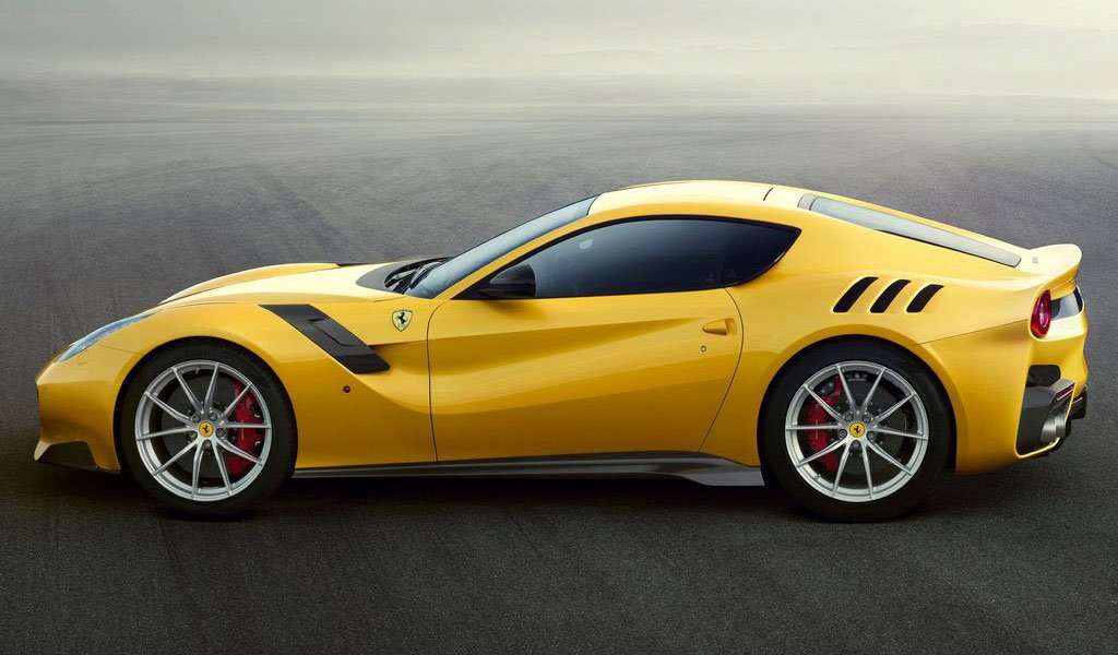 Ferrari F12tdf, Monster Bertenaga 770 HP Ferrari F12tdf, Monster Bertenaga 770 HP