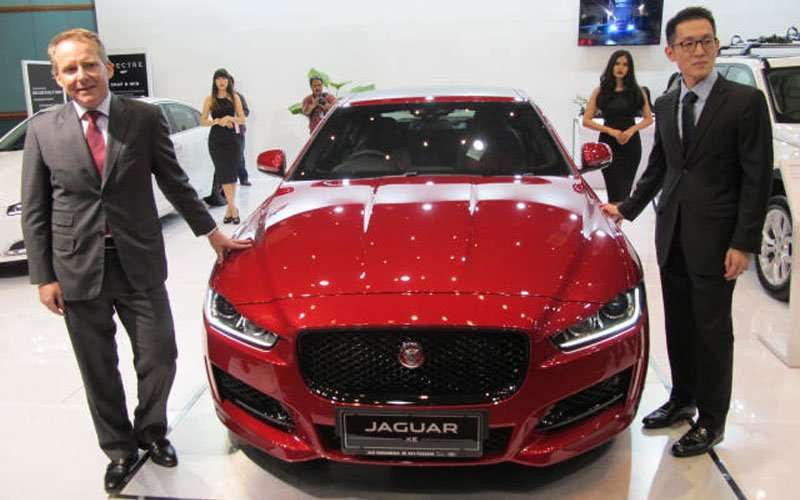 Jaguar XE Diluncurkan di JAS 2015 Jaguar XE Diluncurkan di JAS 2015
