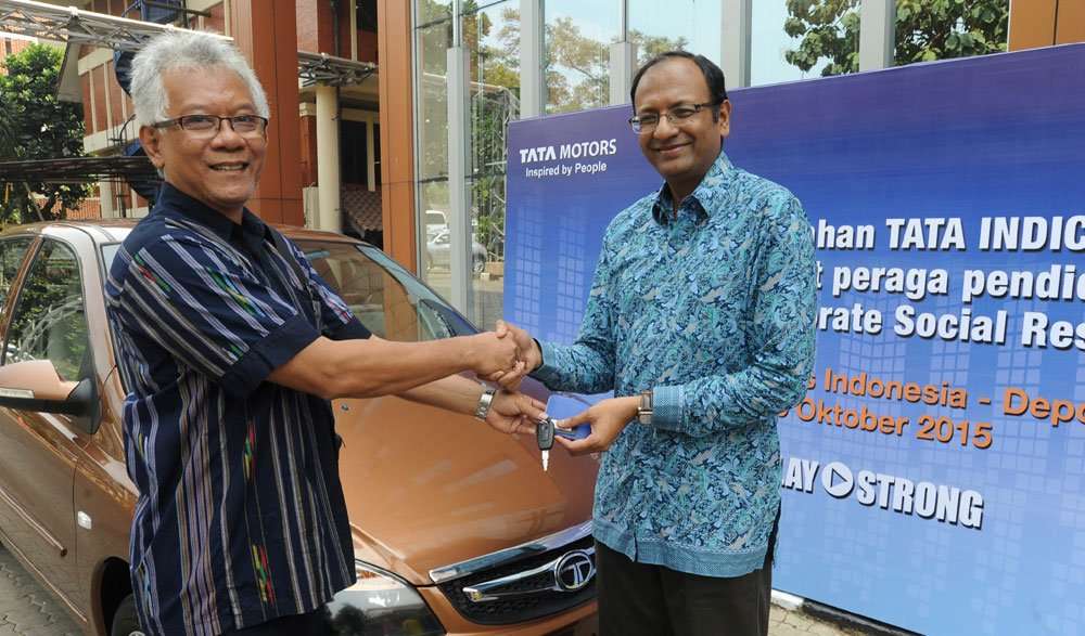 Tata Motors Sumbang 1 Unit Tata Indigo untuk Fakultas Teknik UI Tata Motors Sumbang 1 Unit Tata Indigo untuk Fakultas Teknik UI