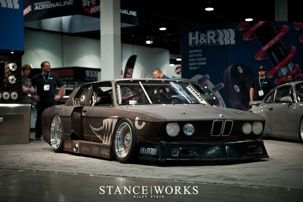 BMW E28 Tua Berkarat Ini Sebenarnya Mobil Balap BMW E28 Tua Berkarat Ini Sebenarnya Mobil Balap