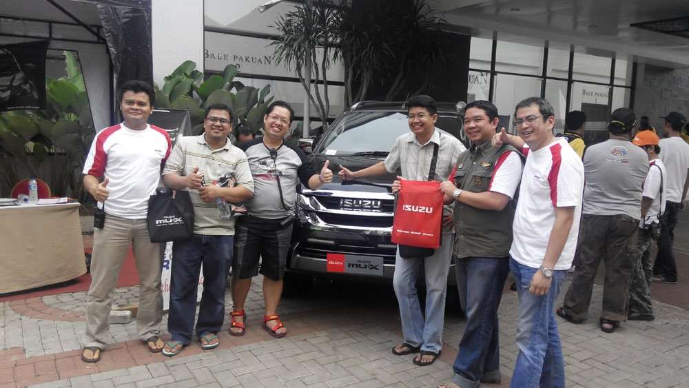 Isuzu mu-X Ramaikan Gathering SUV Brotherhood Isuzu mu-X Ramaikan Gathering SUV Brotherhood