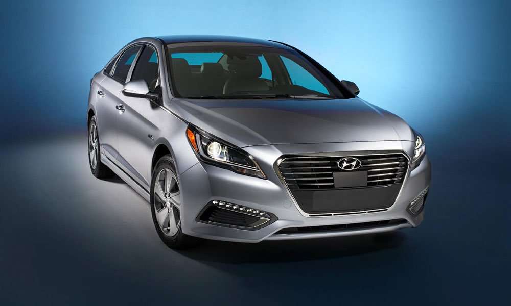 Hyundai Sonata Hybrid Kini Bisa Menempuh Jarak 43 Km Hyundai Sonata Hybrid Kini Bisa Menempuh Jarak 43 Km