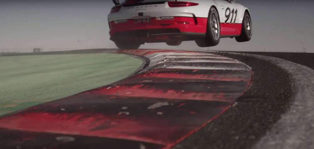 Mark Webber Tergelincir dengan Porsche 911 GT3 Cup Mark Webber Tergelincir dengan Porsche 911 GT3 Cup