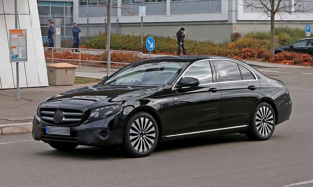 Mercedes-Benz E-Class Baru Hadir Tahun Depan Mercedes-Benz E-Class Baru Hadir Tahun Depan