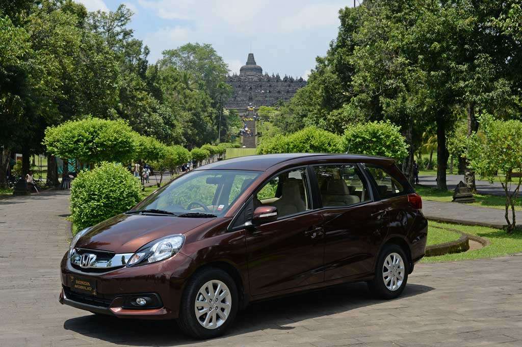 Produk Laris Manis, Honda Pecahkan Rekor Penjualan di 2015 Produk Laris Manis, Honda Pecahkan Rekor Penjualan di 2015