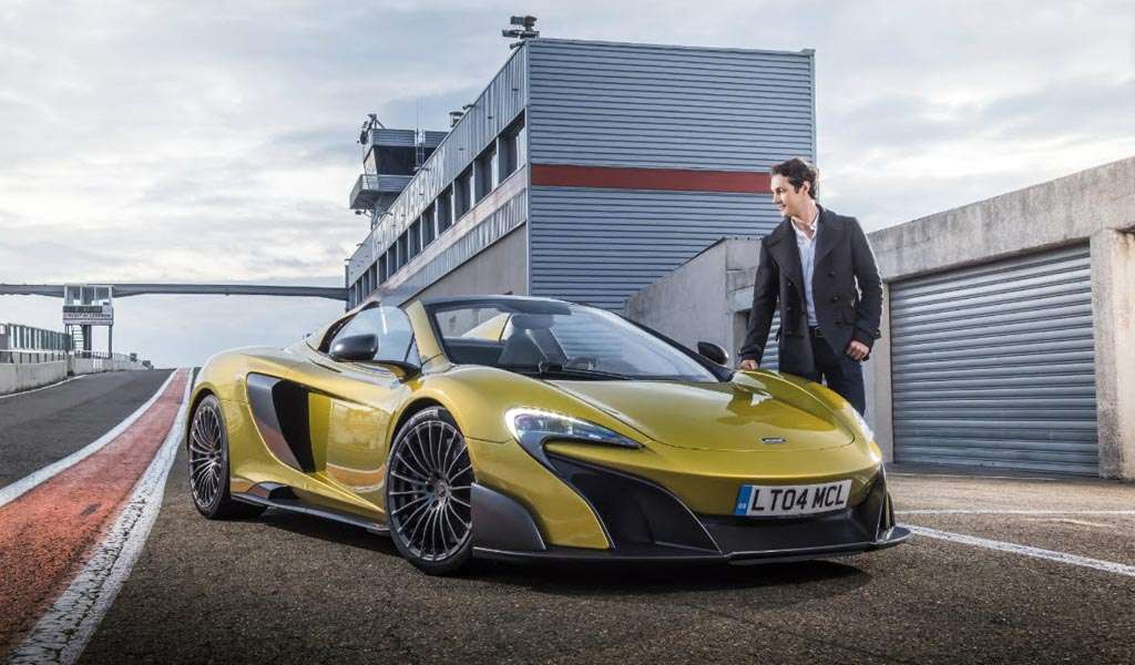 Bruno Senna dan McLaren 675LT Spider Bruno Senna dan McLaren 675LT Spider