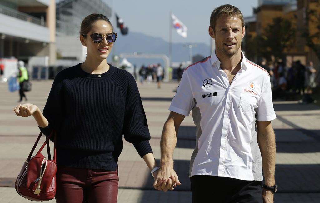 Jenson Button Berpisah dengan Jessica Michibata Jenson Button Berpisah dengan Jessica Michibata