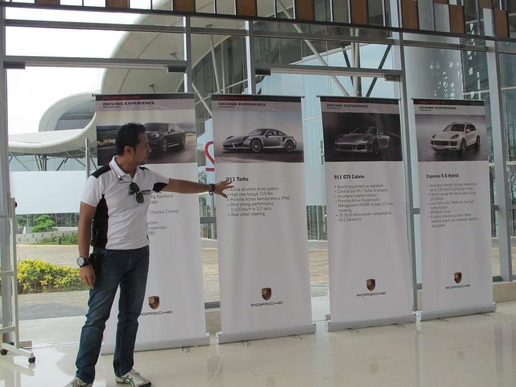 Porsche Gelar Porsche Driving Experience di Indonesia Porsche Gelar Porsche Driving Experience di Indonesia