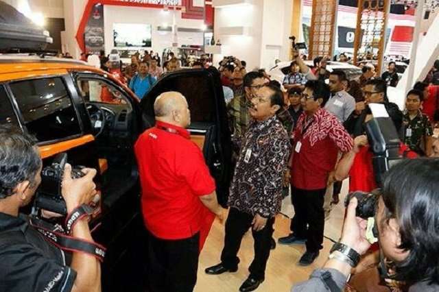 Isuzu Tampil "Berotot Dan Berisi" di GIIAS Surabaya 2015 Isuzu Tampil "Berotot Dan Berisi" di GIIAS Surabaya 2015