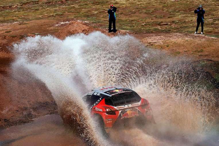 Sainz Tercepat di Stage 7, Loeb Rajai Klasemen Sainz Tercepat di Stage 7, Loeb Rajai Klasemen