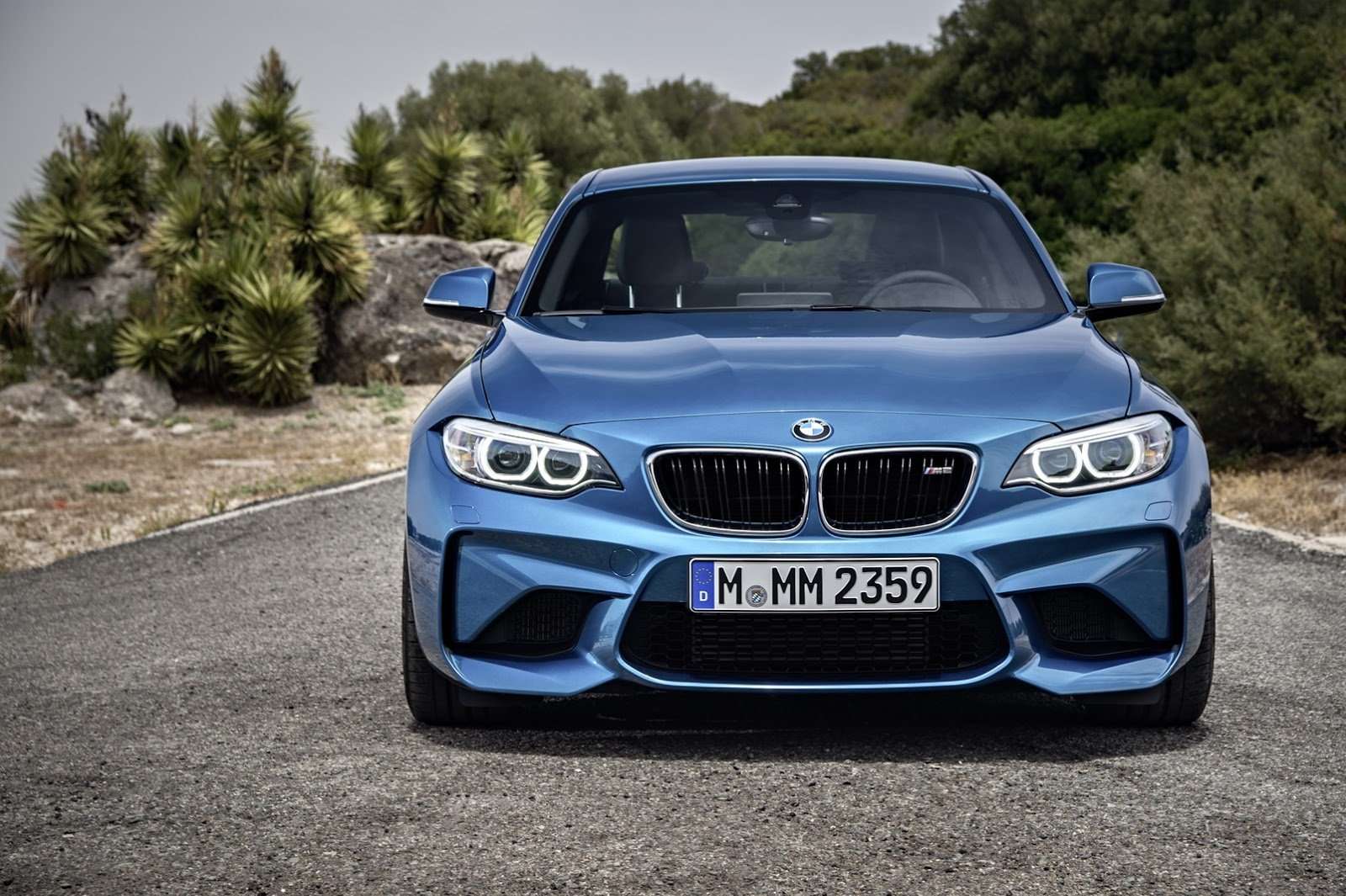 BMW M2 Digeber Hingga Top Speed di Autobahn BMW M2 Digeber Hingga Top Speed di Autobahn