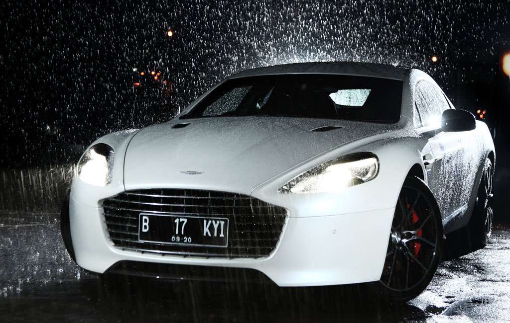 Kejutan Aston Martin Rapide S 2015 Kejutan Aston Martin Rapide S 2015