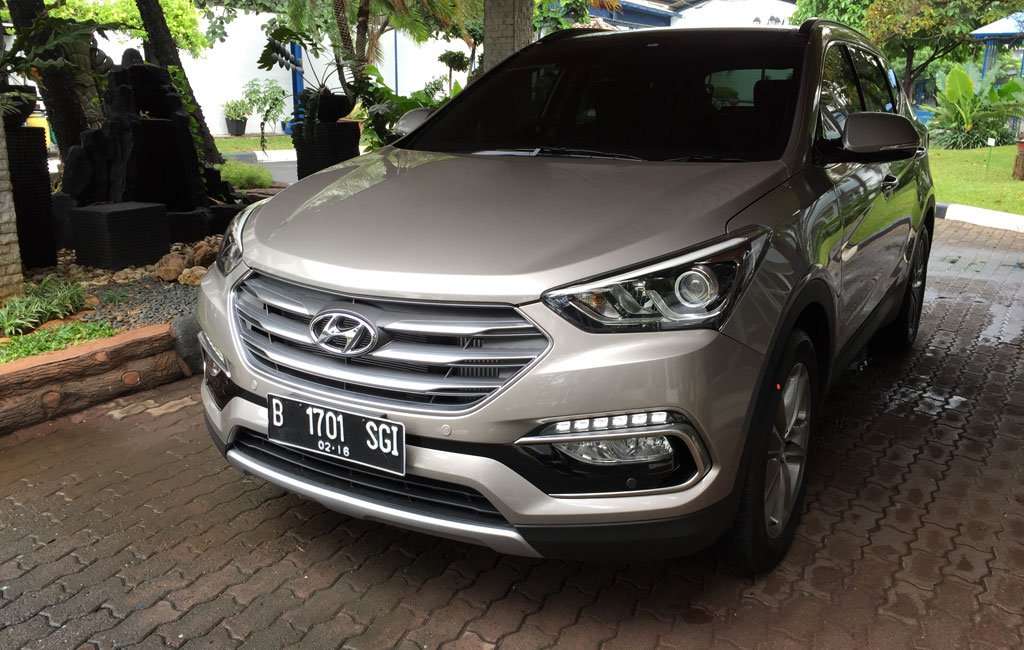 Hyundai Luncurkan New Santa Fe 2016 Bulan Ini Hyundai Luncurkan New Santa Fe 2016 Bulan Ini