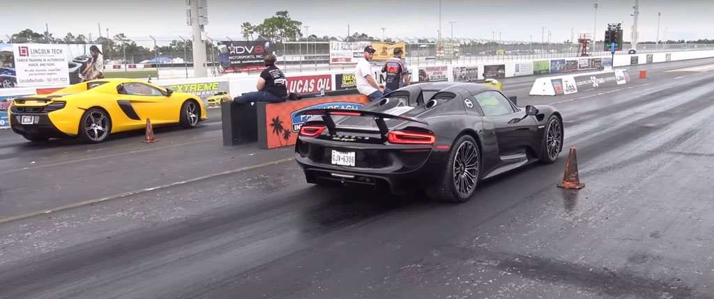 Video: Porsche 918 Spyder Vs McLaren 650S Spider Video: Porsche 918 Spyder Vs McLaren 650S Spider