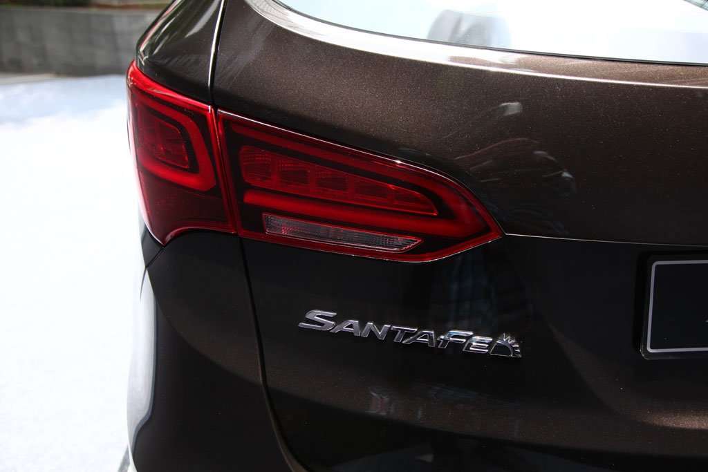 Hyundai Rilis Santa Fe Edisi World Cup 2018 di IIMS Hyundai Rilis Santa Fe Edisi World Cup 2018 di IIMS