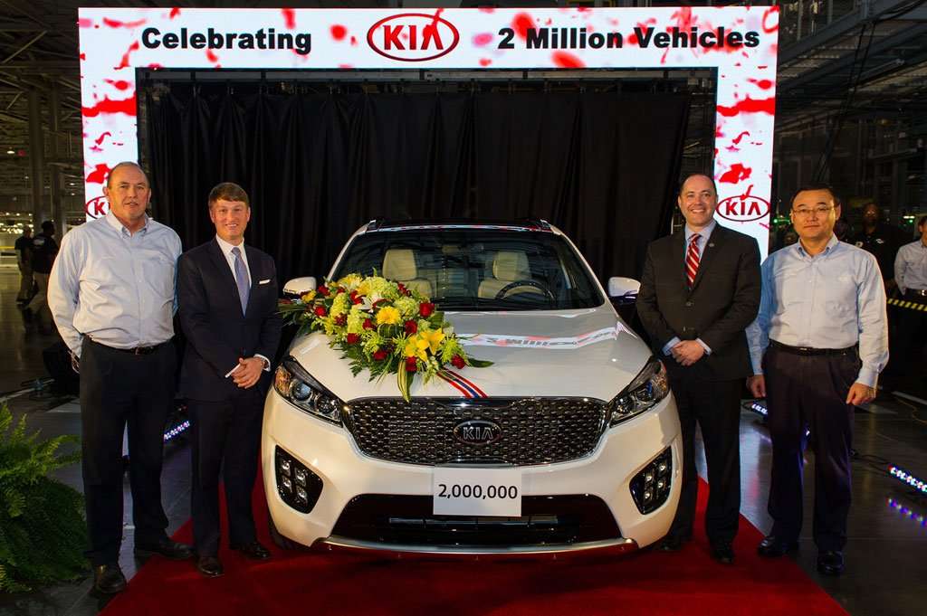 KIA Merayakan Produksi ke-2 Juta di Amerika KIA Merayakan Produksi ke-2 Juta di Amerika
