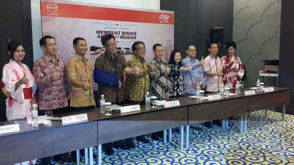 Hino Gelar Malam Apresiasi Bagi Pelanggan Lampung Hino Gelar Malam Apresiasi Bagi Pelanggan Lampung
