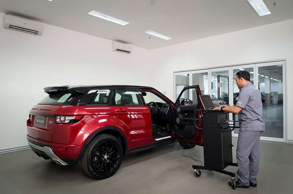 Free Check-Up & Warranty Service Land Rover dari Importir Umum Free Check-Up & Warranty Service Land Rover dari Importir Umum