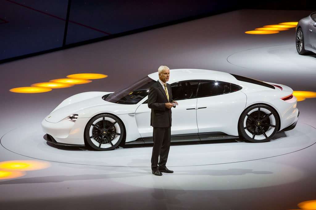Porsche Mission E Versi Produksi Hampir Sama dengan Versi Concept Porsche Mission E Versi Produksi Hampir Sama dengan Versi Concept