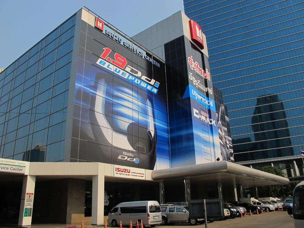 Megahnya Dealer dan Bengkel Isuzu di Thailand Megahnya Dealer dan Bengkel Isuzu di Thailand