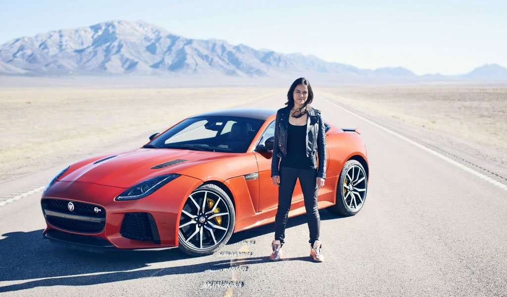 Video: Michelle Rodriguez Menggeber Jaguar F-Type SVR 323 Km/Jam Video: Michelle Rodriguez Menggeber Jaguar F-Type SVR 323 Km/Jam