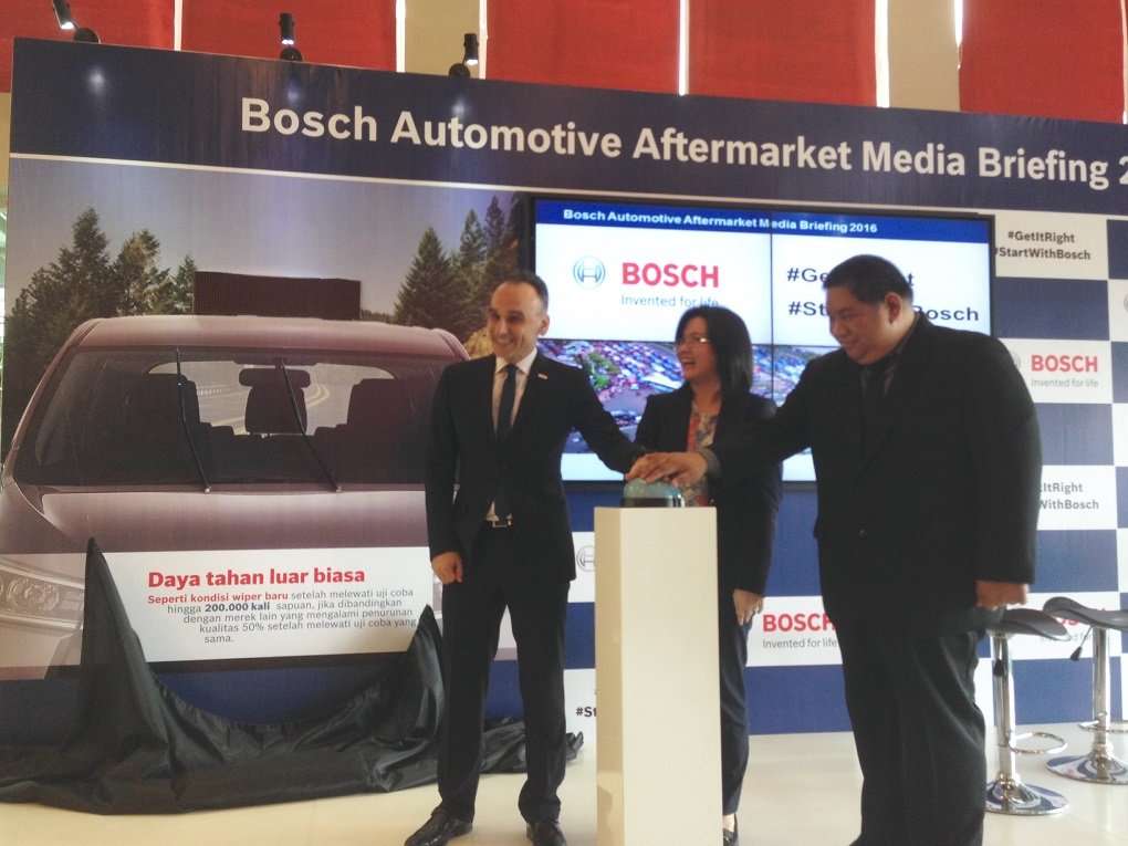 Bosch Advantage Wiper Jamin Keselamatan Berkendara Bosch Advantage Wiper Jamin Keselamatan Berkendara