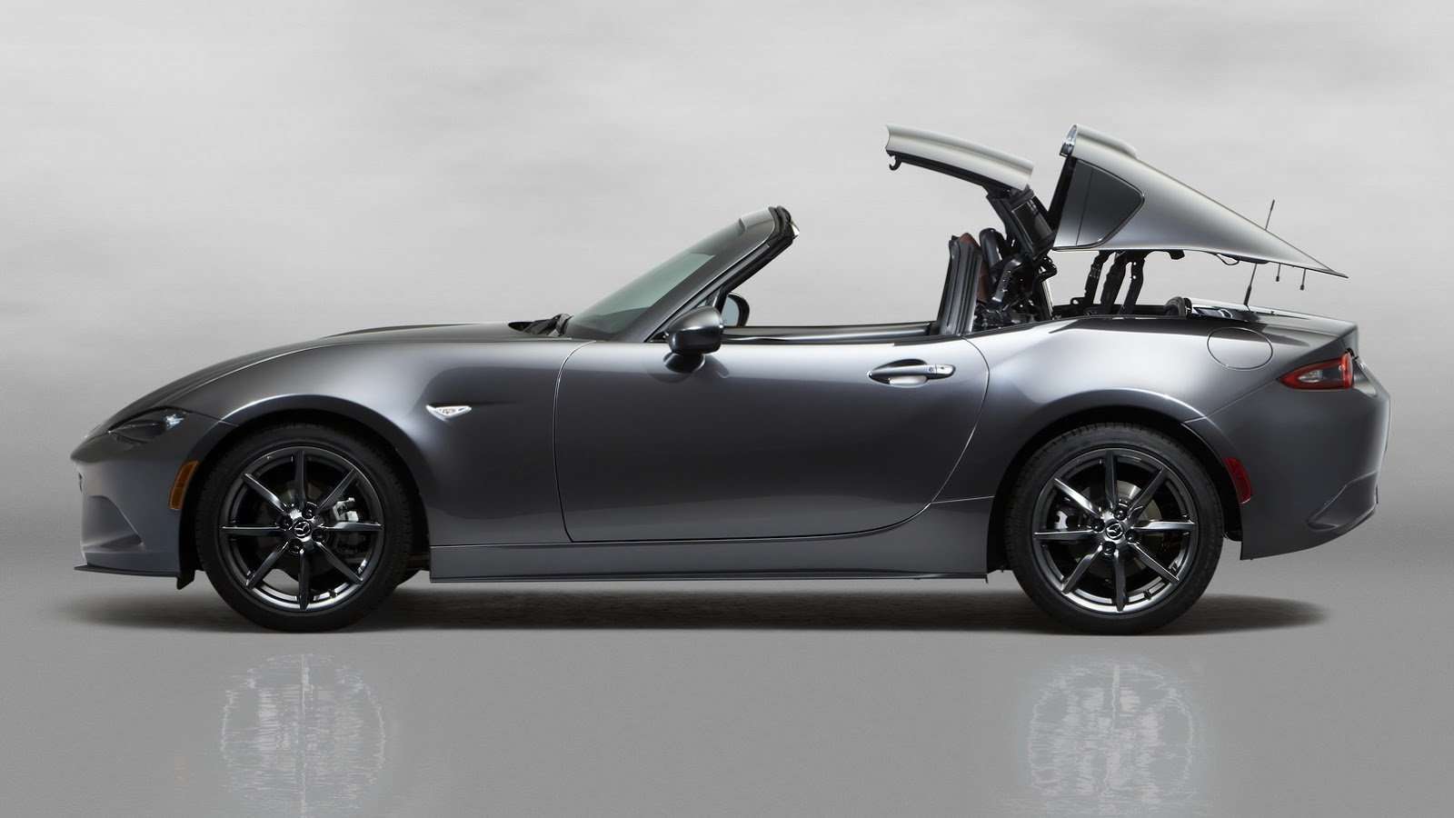 Mazda Hadirkan MX-5 RF di New York Mazda Hadirkan MX-5 RF di New York