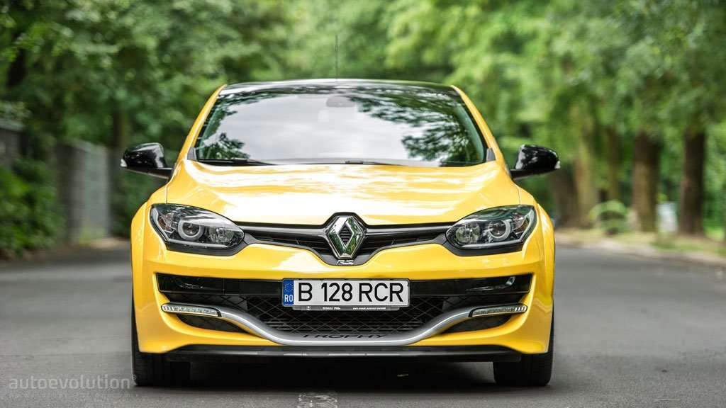 Renault Megane RS Hot Hach dengan Tenaga Besar Renault Megane RS Hot Hach dengan Tenaga Besar