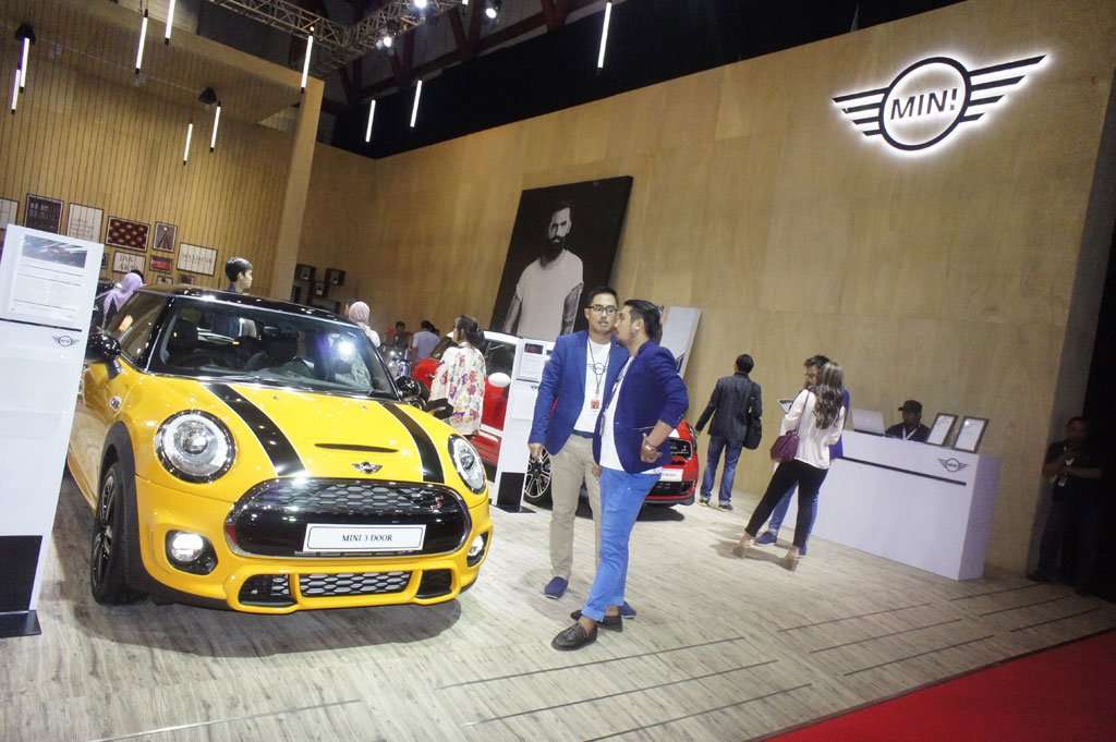 MINI Pamer New Clubman di IIMS 2016 MINI Pamer New Clubman di IIMS 2016
