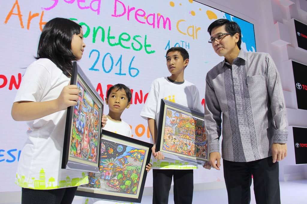 9 Pemenang Toyota Dream Car Art Contest Indonesia 2016 9 Pemenang Toyota Dream Car Art Contest Indonesia 2016