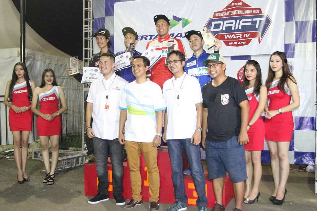 Pertamax Drift Team Merajai Drift War di IIMS 2016 Pertamax Drift Team Merajai Drift War di IIMS 2016