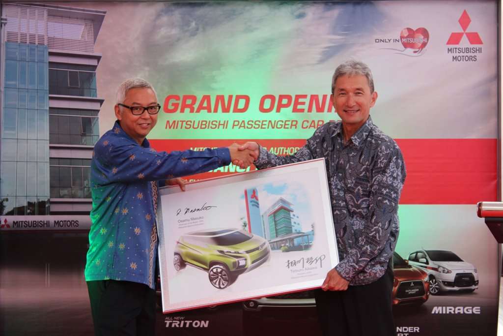 KTB Resmikan Diler 1S di Kelapa Gading Jakarta KTB Resmikan Diler 1S di Kelapa Gading Jakarta