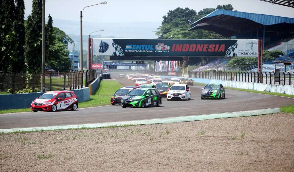 Honda Jazz dan Brio Speed Challenge Seri 3 Digelar Akhir Pekan Ini Honda Jazz dan Brio Speed Challenge Seri 3 Digelar Akhir Pekan Ini