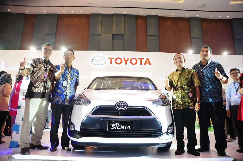 Ini Model-Model Baru di GIIAS Makassar Auto Show 2016 Ini Model-Model Baru di GIIAS Makassar Auto Show 2016