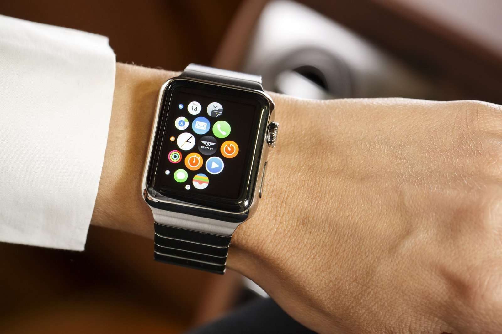 Bentley Bentayga Kini Bisa Dikendalikan Lewat Apple Watch Bentley Bentayga Kini Bisa Dikendalikan Lewat Apple Watch