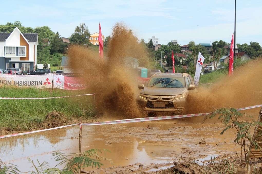 Mitsubishi All Pajero Sport Unjuk Kemampuan di Medan