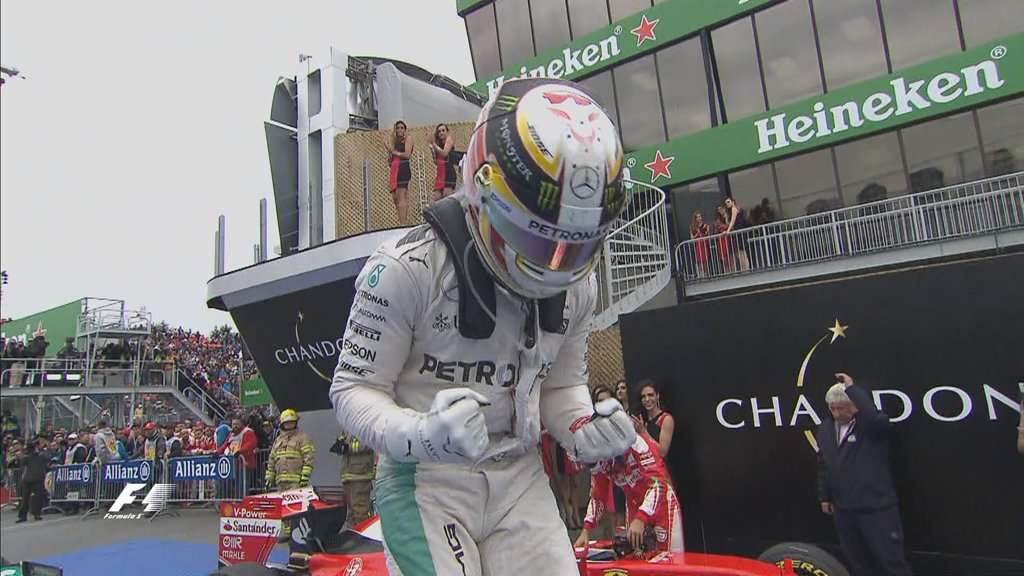 Menang di GP Kanada, Hamilton Kejar Rosberg di Klasemen F1 Menang di GP Kanada, Hamilton Kejar Rosberg di Klasemen F1