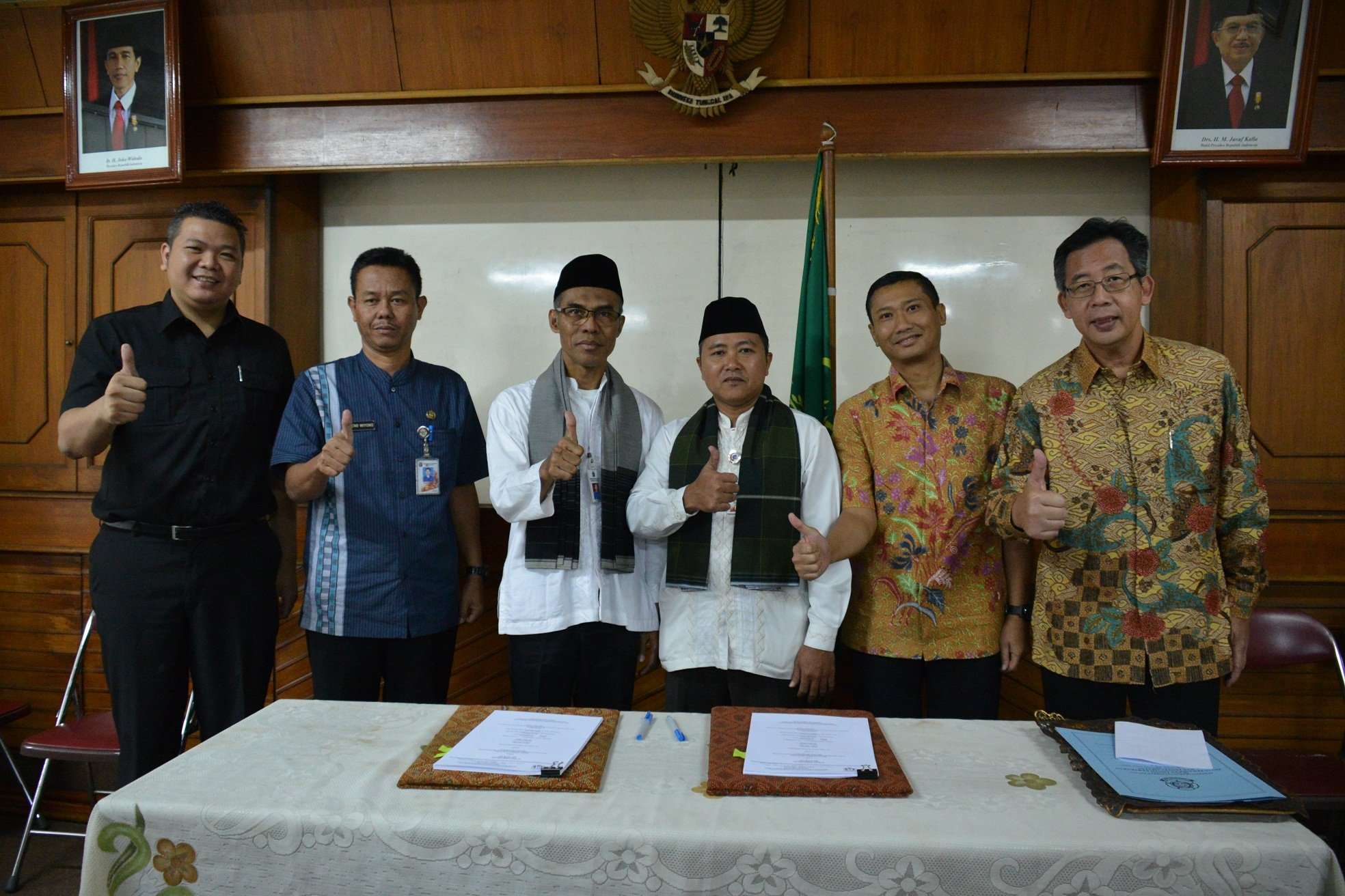 Hino Lakukan Perawatan Armada Pemadam Kebakaran DKI Jakarta Hino Lakukan Perawatan Armada Pemadam Kebakaran DKI Jakarta