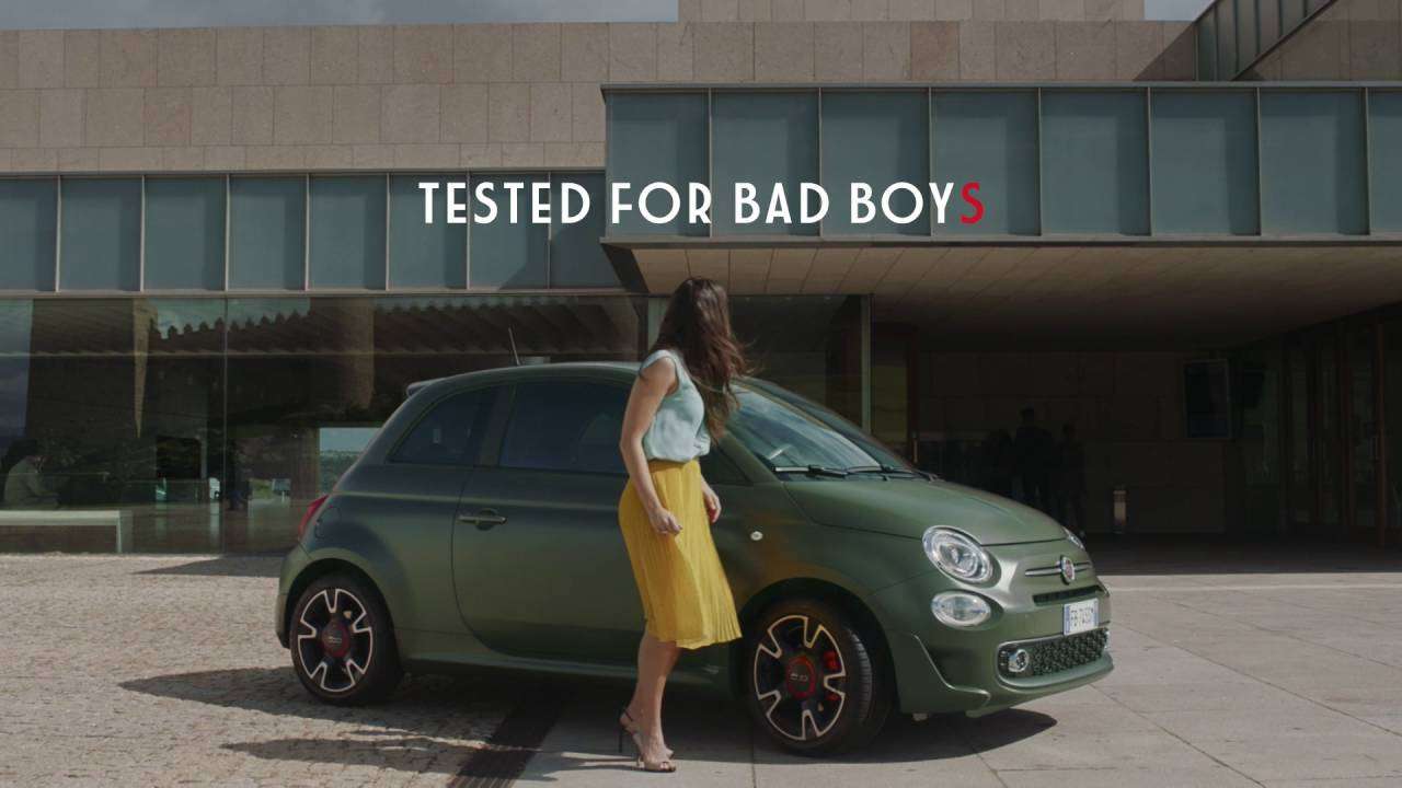 Video: Iklan Seksi Fiat 500S Video: Iklan Seksi Fiat 500S