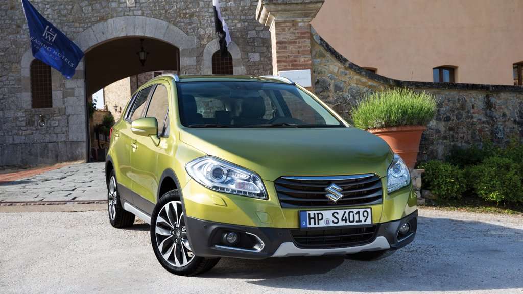 Suzuki Perkenalkan SX4 S-Cross di GIIAS 2016 Suzuki Perkenalkan SX4 S-Cross di GIIAS 2016