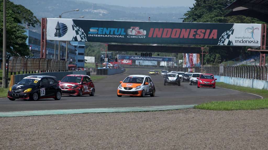 Paruh Kedua Musim 2016, HJSC dan HBSC Makin Ketat Paruh Kedua Musim 2016, HJSC dan HBSC Makin Ketat