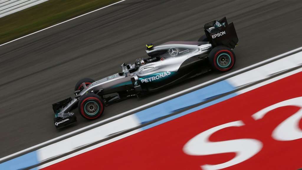 Rosberg Kembali Ungguli Hamilton di FP2 GP Jerman Rosberg Kembali Ungguli Hamilton di FP2 GP Jerman