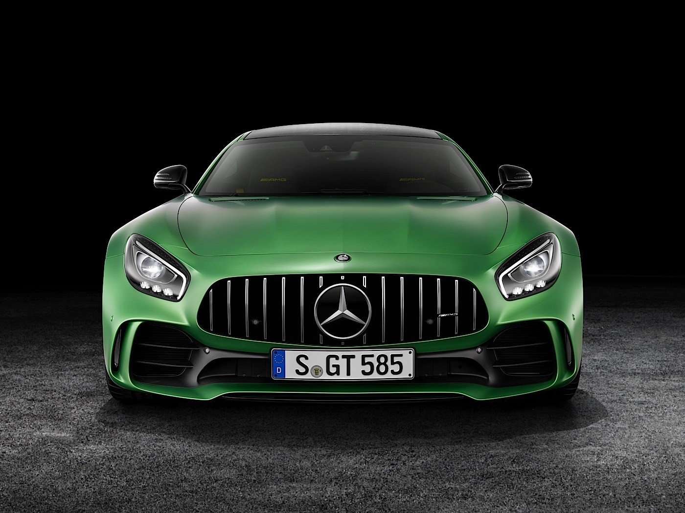 Mercedes-AMG GT R Hanya Diproduksi 2.000 Unit Mercedes-AMG GT R Hanya Diproduksi 2.000 Unit
