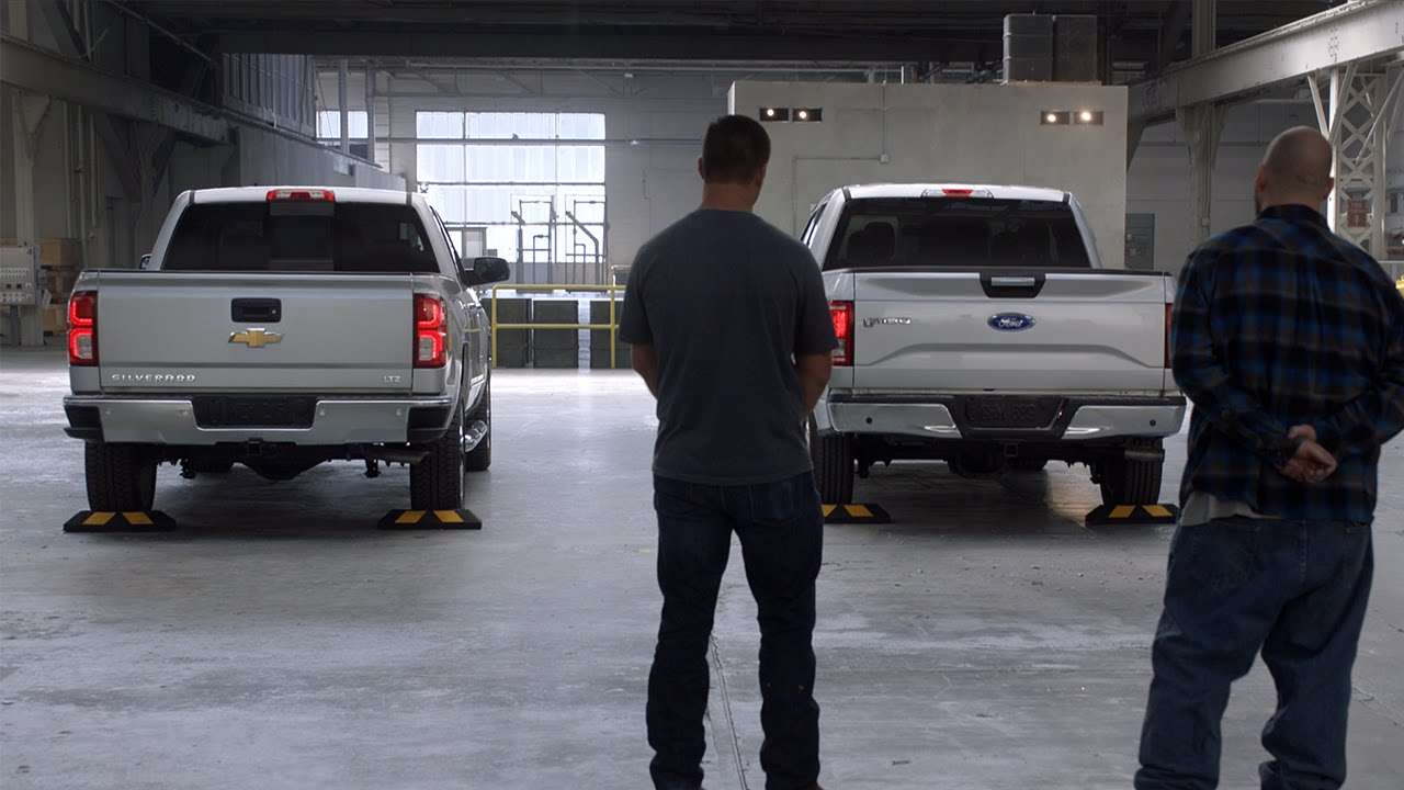 Video: Adu Kuat Chevrolet Silverado Vs Ford F-150 Video: Adu Kuat Chevrolet Silverado Vs Ford F-150