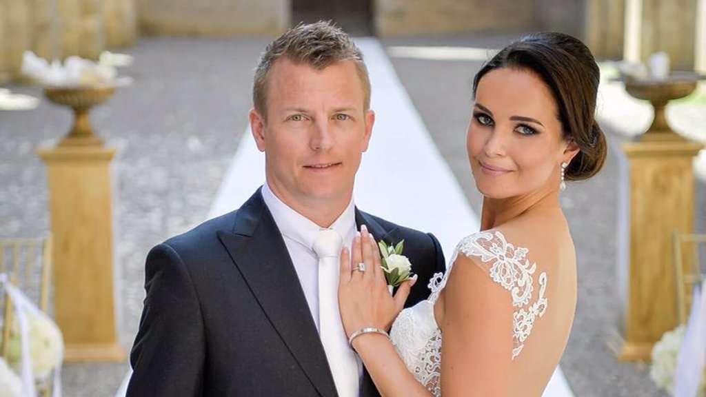 Kimi Raikkonen Nikahi Model Cantik Finlandia Kimi Raikkonen Nikahi Model Cantik Finlandia