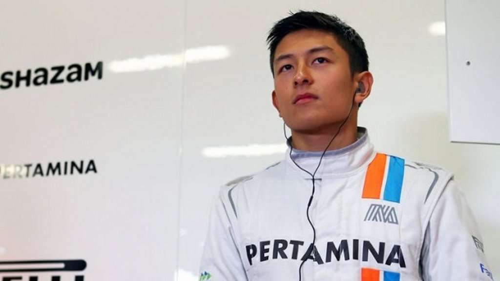 Rio Haryanto Turun Kasta Jadi Pembalap Cadangan Rio Haryanto Turun Kasta Jadi Pembalap Cadangan